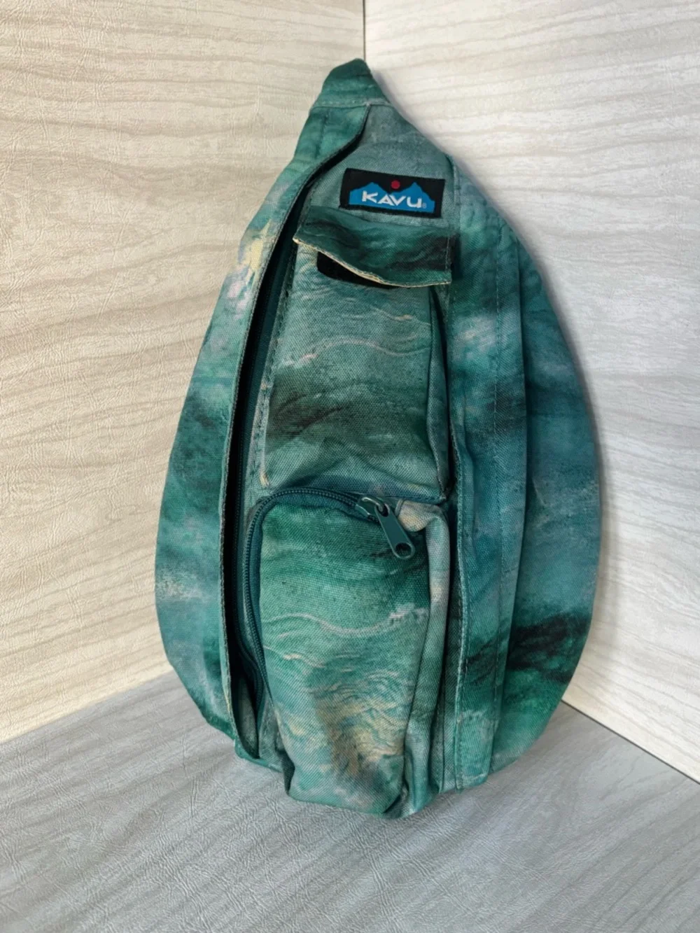 KAVU Rope Sling - Compact Lightweight Crossbody Bag - Ocean Storm - Picture 3 of 13